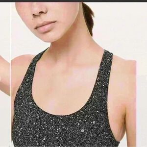 NWOT Lululemon  Invigorate Bra In soundwave size 6